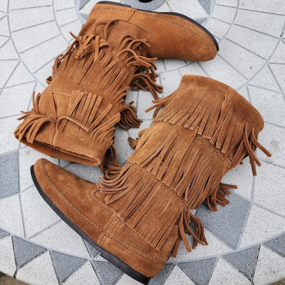 Minnetonka Moccasin 3 Layer Fringe Suede Boots 9 - Picture 10 of 11